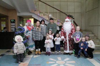 "В лесу родилась елочка"